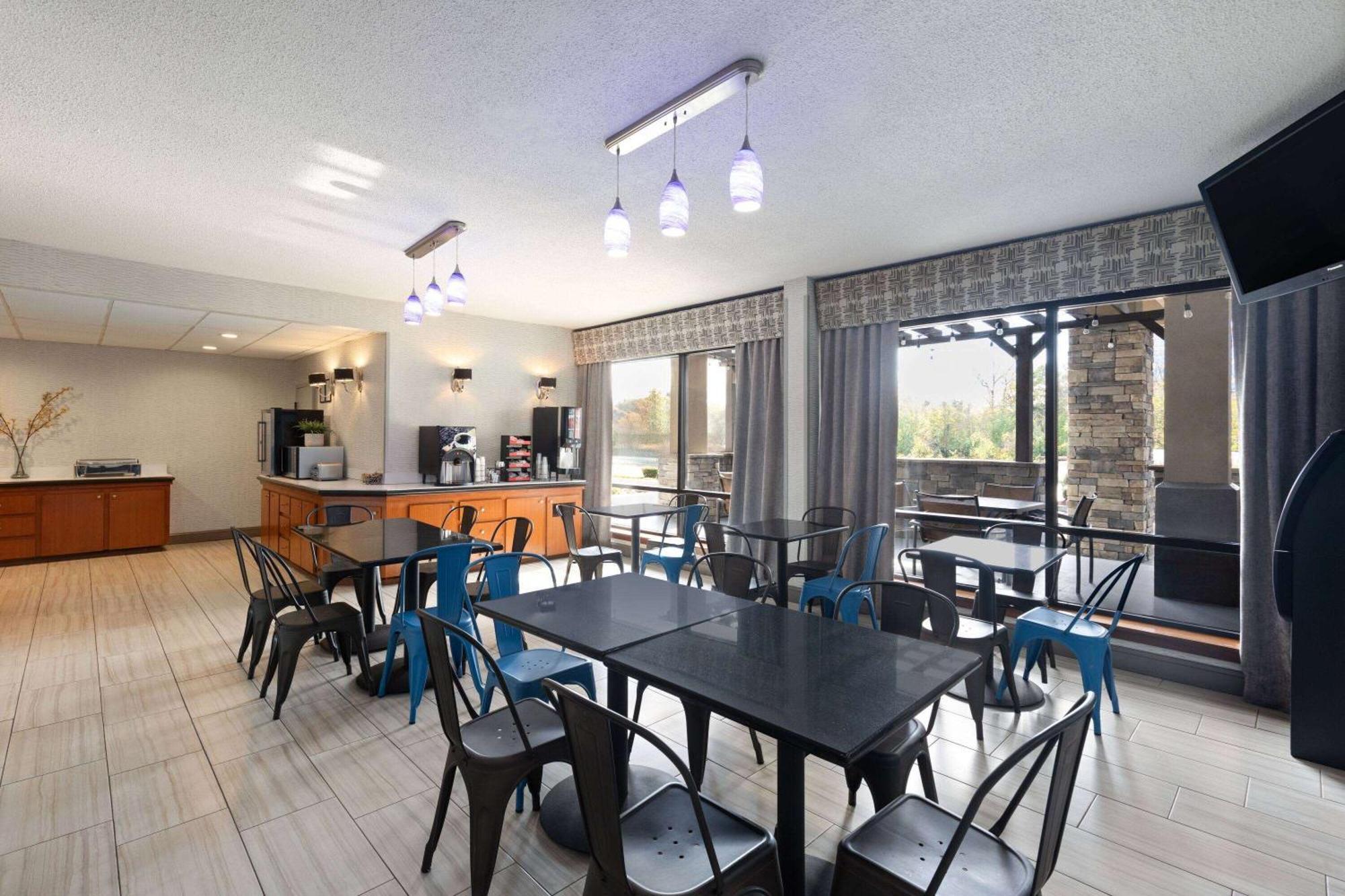 Baymont By Wyndham Nashville Airport Exterior foto